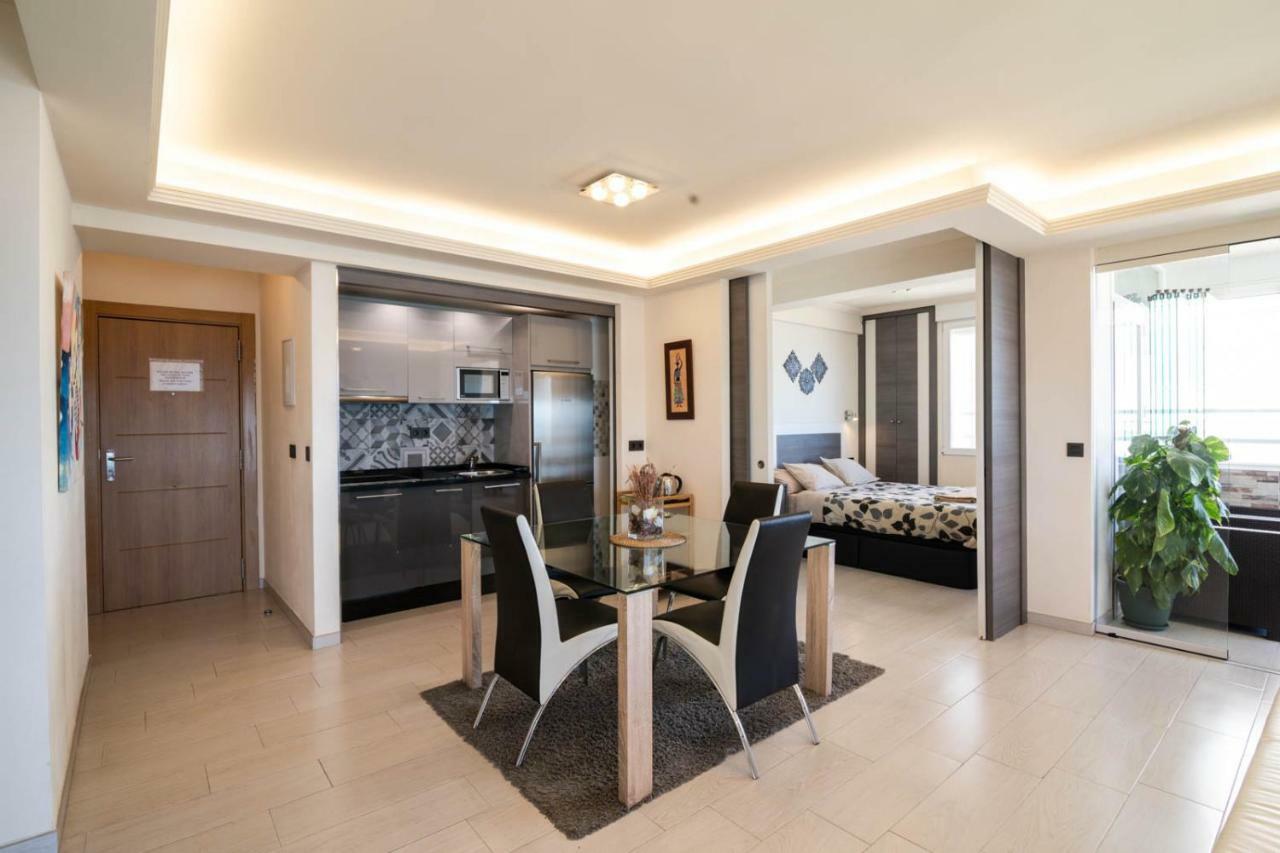 Royal Executive Suite Малага Екстериор снимка