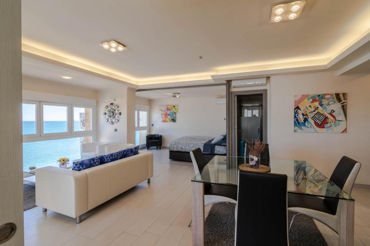 Royal Executive Suite Малага Екстериор снимка